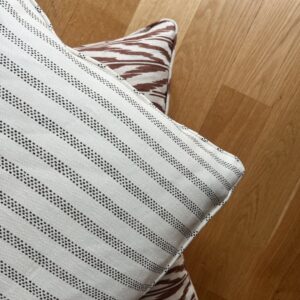 Kissenbezug, Polka Stripe Creme Noir – Bild 3